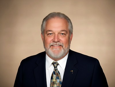 D8_Dr._Robert_Hellams